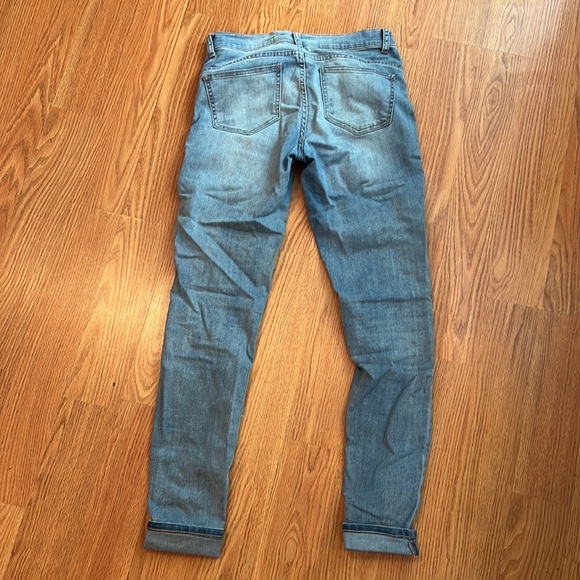 VS Denim Mid Rose Skinny, Stonewashed, Distressed Size 6 - Picture 2 of 2
